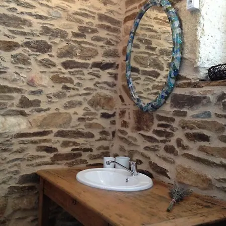 Domaine Du Mas Coutant Bed & Breakfast *