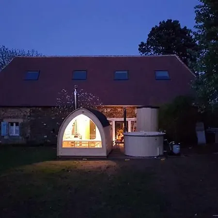 Domaine Du Mas Coutant Bed & Breakfast *